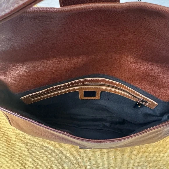 RARE FENDI Chestnut Leather Baguette with Black Marbled FF Rose Gold Buckle - Picture 7 of 7